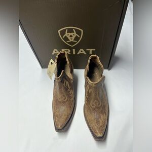 ariat women's dixon low heel western boots Size 6 NWB